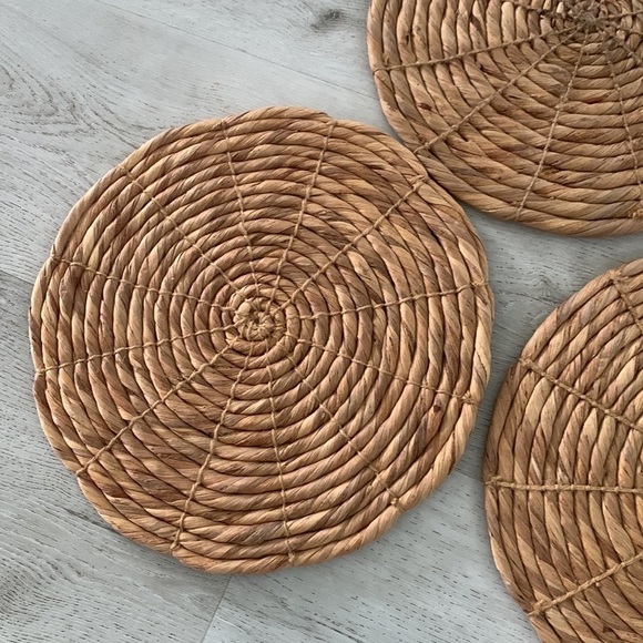 Set of 3 woven straw chargers bohemian coastal‎ home decor table or wall - Picture 3 of 4